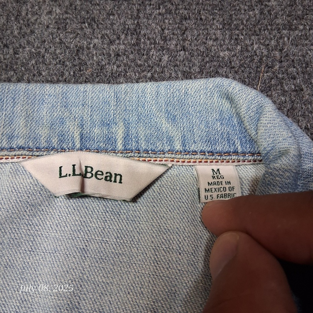 VTG LL Bean Denim Trucker Jacket Alaska Patch Women Size Medium Regular Blue - Picture 3 of 9